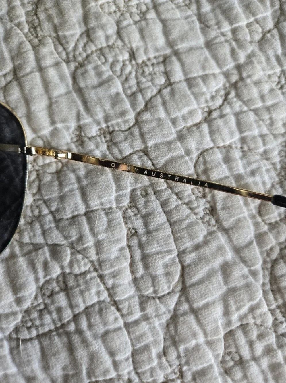 Quay Jezabell Twist Sunglasses